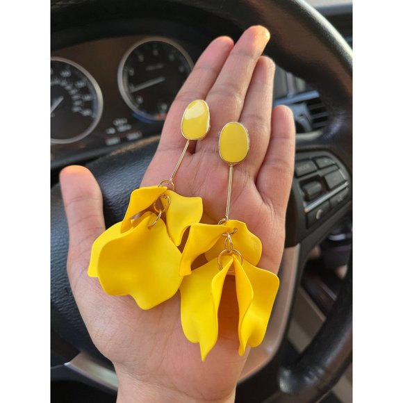Yellow earrings flower petal acrylic yellow earrings , yellow rose petal earring - Picture 6 of 7
